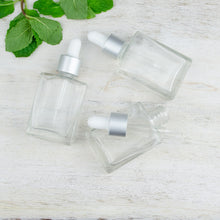 Load image into Gallery viewer, 100 Pcs Clear Glass 30 ml LUXURY Dropper Bottle, Flat Glass 1 Oz Medicine Serum, 1 Oz Essential Oil Bottles Refillable